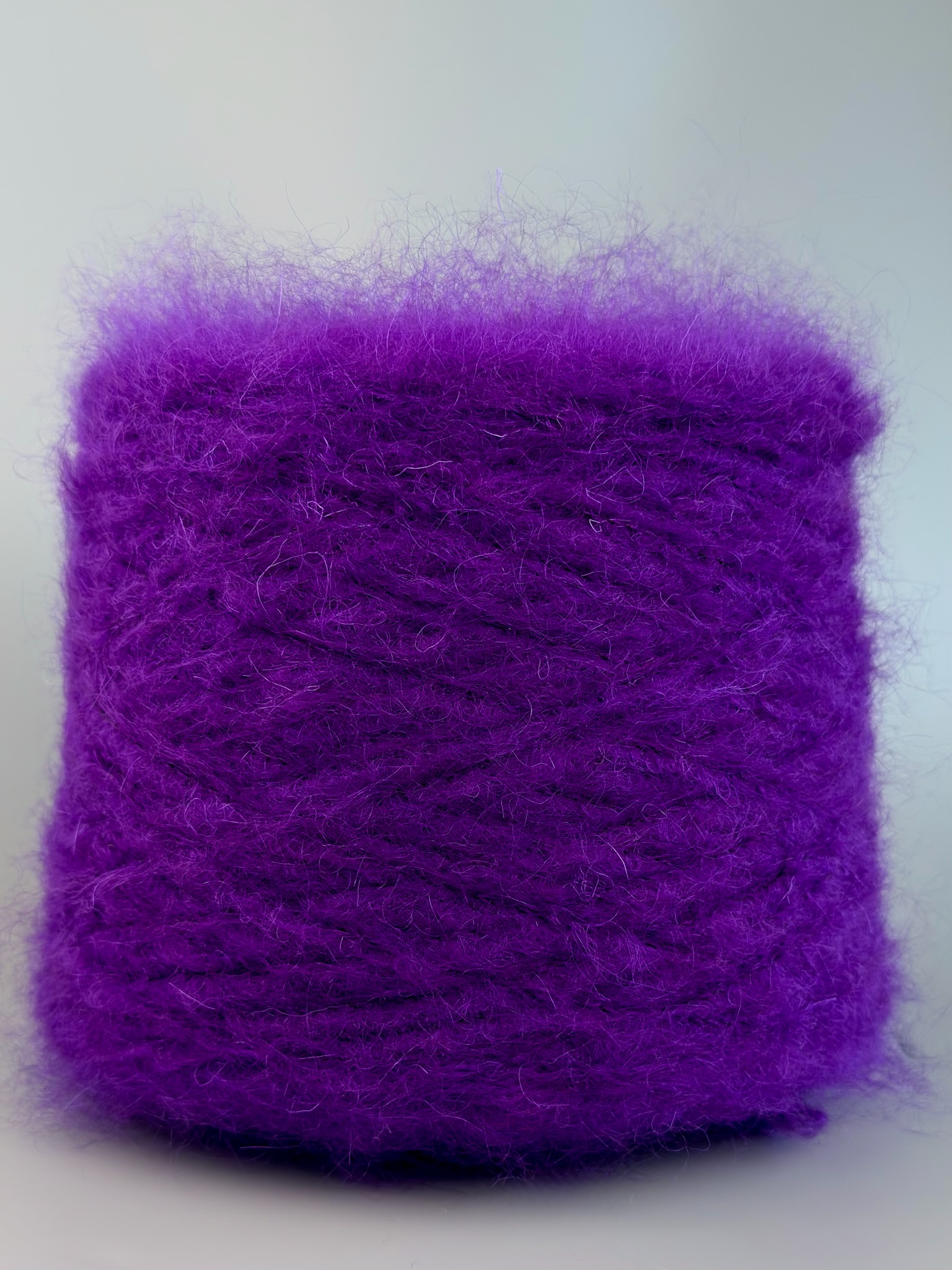 Art. Big Mohair col. Königsviolett – 50% Mohair 24% Merinowolle 18% Alpaka – ca. 280 m / 100 g | Zimpfer Wolle Selezione foto 2